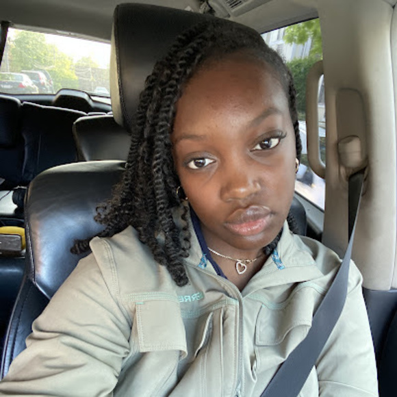 Meet your Posher, Anisa - Picture 1 of 1